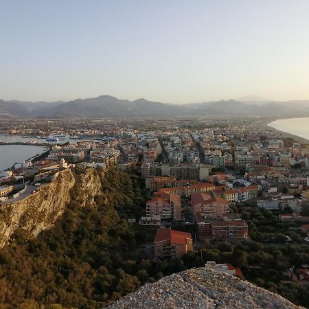 Milazzo: La Porta Delle Eolie Bed and Breakfast Εξωτερικό φωτογραφία