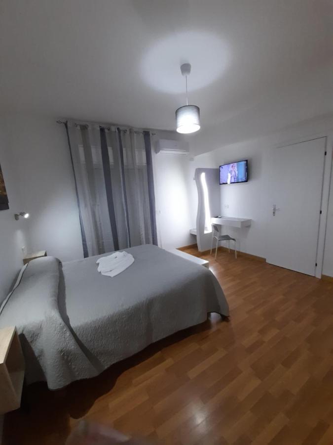 Milazzo: La Porta Delle Eolie Bed and Breakfast Δωμάτιο φωτογραφία