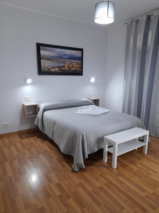 Milazzo: La Porta Delle Eolie Bed and Breakfast Δωμάτιο φωτογραφία